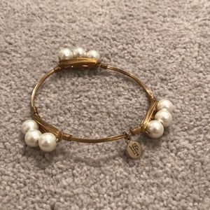 Bourbon and bowties coco pearl bangle lg